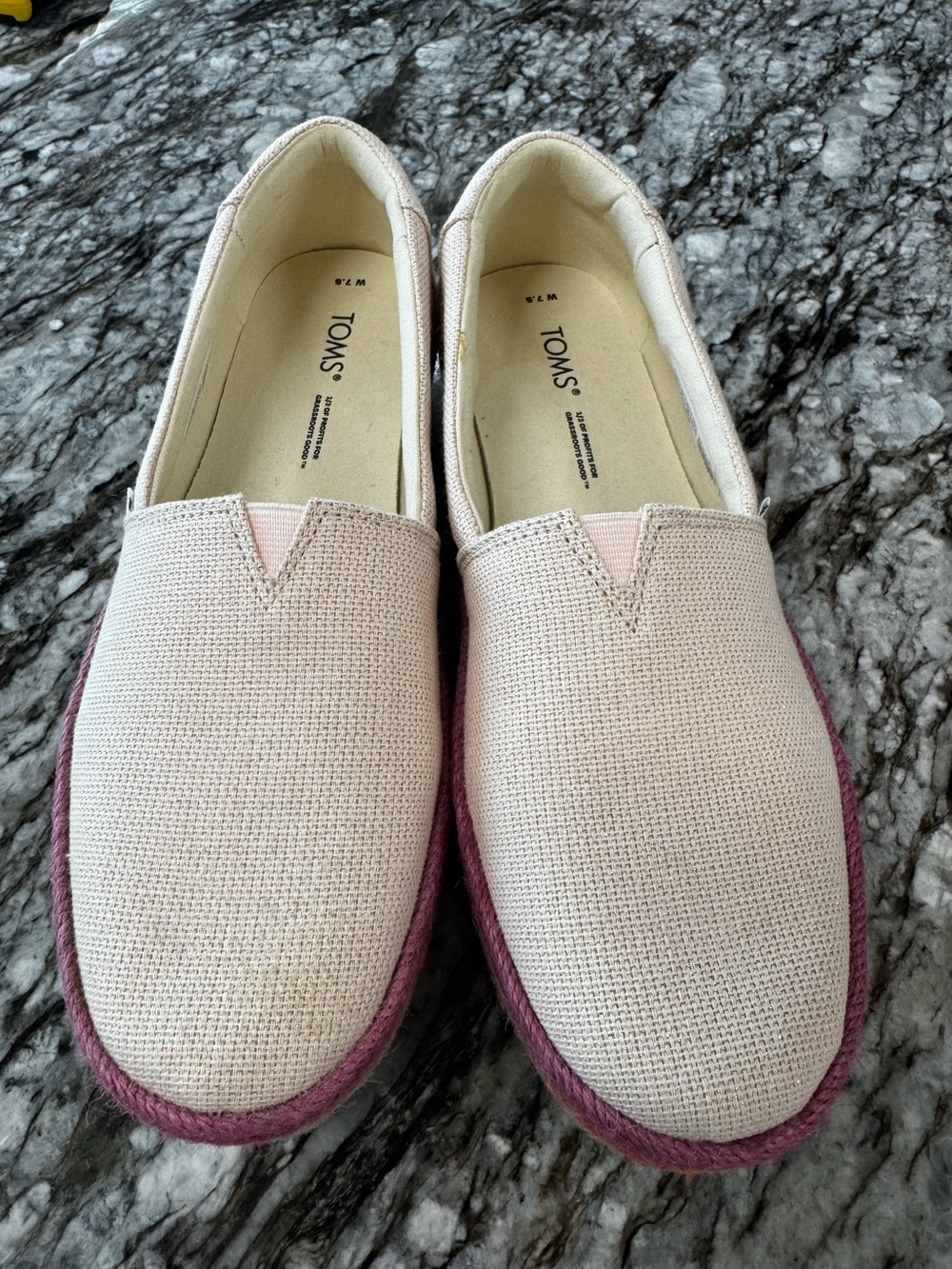 Tom’s shoes W 7.5 - Picture 2 of 10